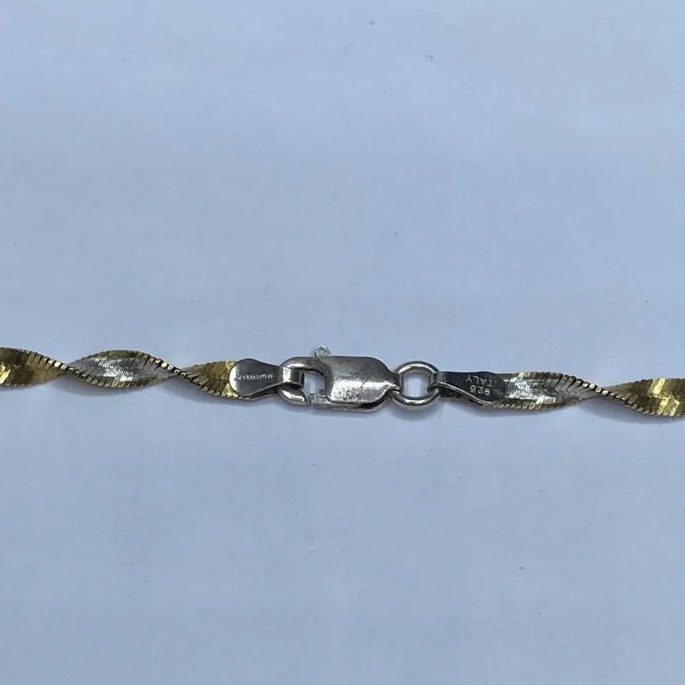 N/A elegant gold